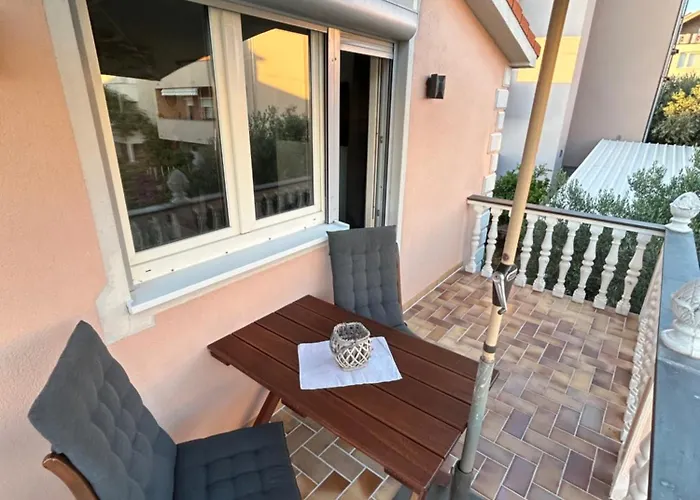 דירה Katy & David