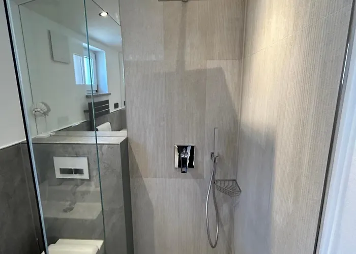 דירה Katy & David